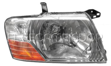 HEADLAMP Right side (passenger) MITSUBISHI MONTERO / PAJERO (03-06) - 11511304